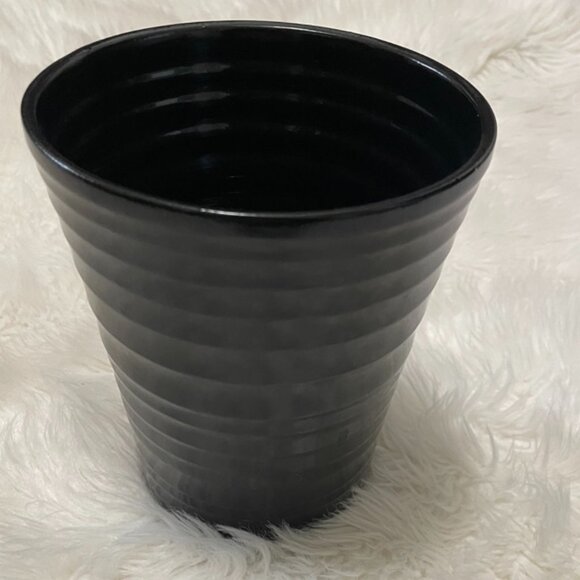 6.5 inch black ceramic planter pot textured horizontal pattern - Picture 2 of 9